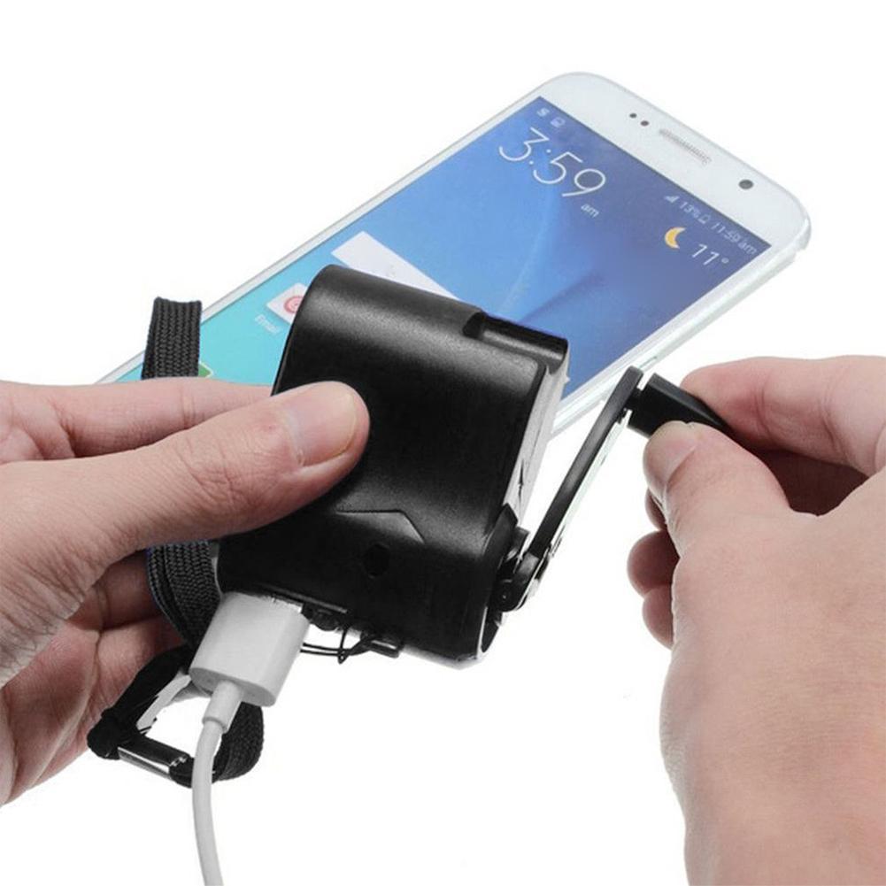 Caricatore USB manuale a manov - Outdoor Usb Power Outlet recensione e prezzo